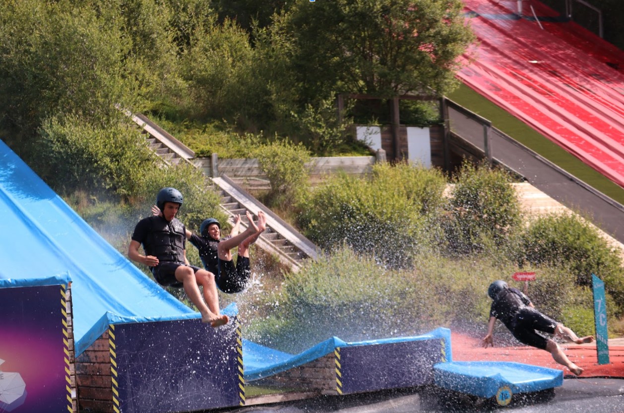 Water Jump in Vendée to have fun in the water - O'Fun Park